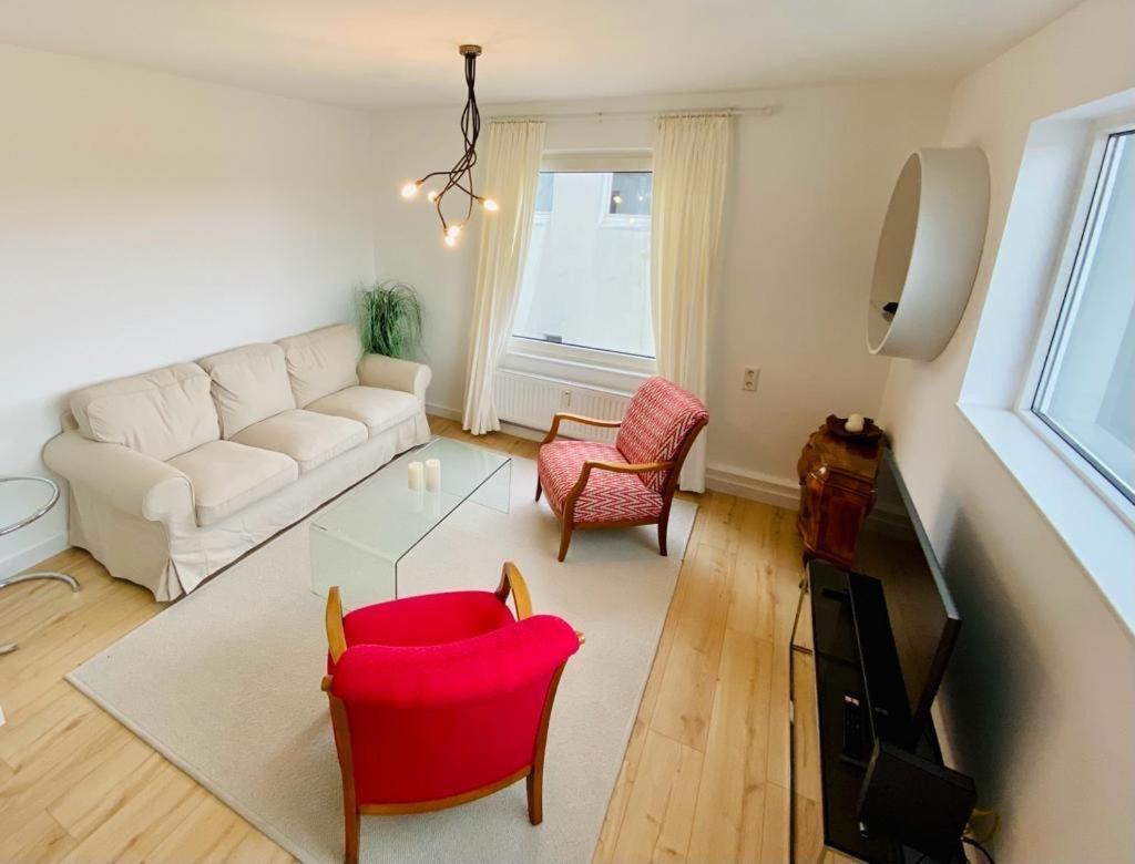 Cute Apartment - Detmold City Center - Large Kitchen, Bath, South Facing Balcony - Free Parking And Wifi المظهر الخارجي الصورة